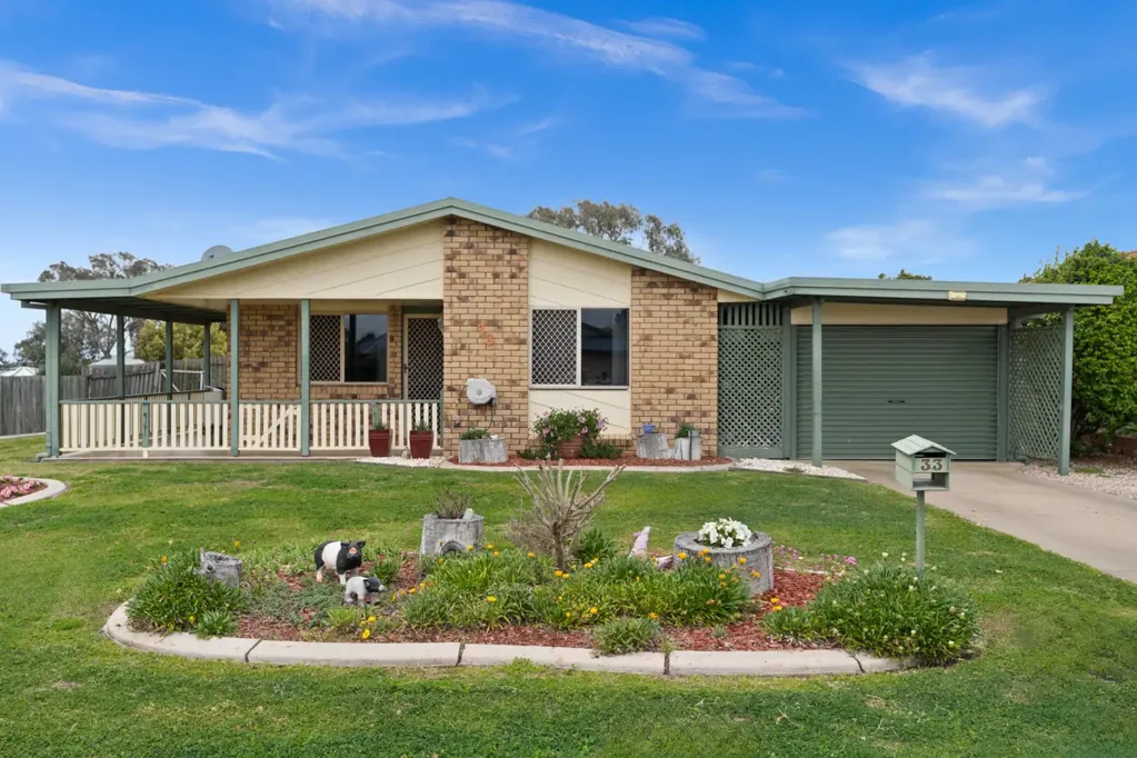 33 Fairway Drive, Pittsworth, QLD 4356