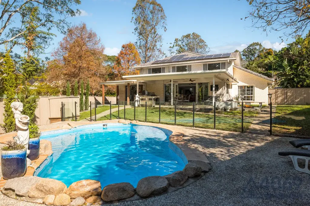 46 McConnell Crescent, Brookfield, QLD 4069