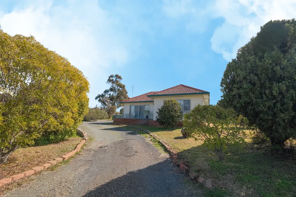 Parkes 3ห้องนอน A Family Favourite with Space to Spare