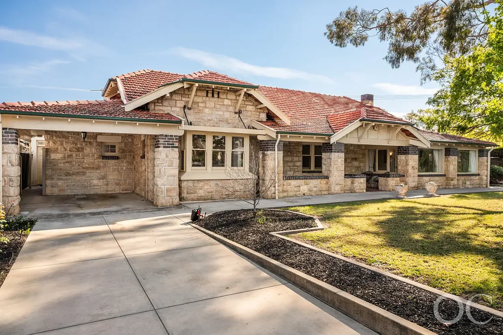 Toorak Gardens 4Phòng ngủ Open the Door to a Family Estate on 1,380sqm with Rare Dual Access