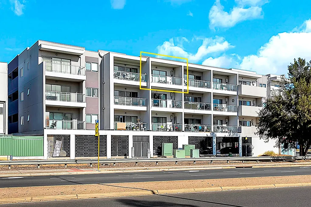 Mawson Lakes 2房  Top Floor & Easy Care Living