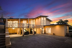 21 Stone Parade, Davidson