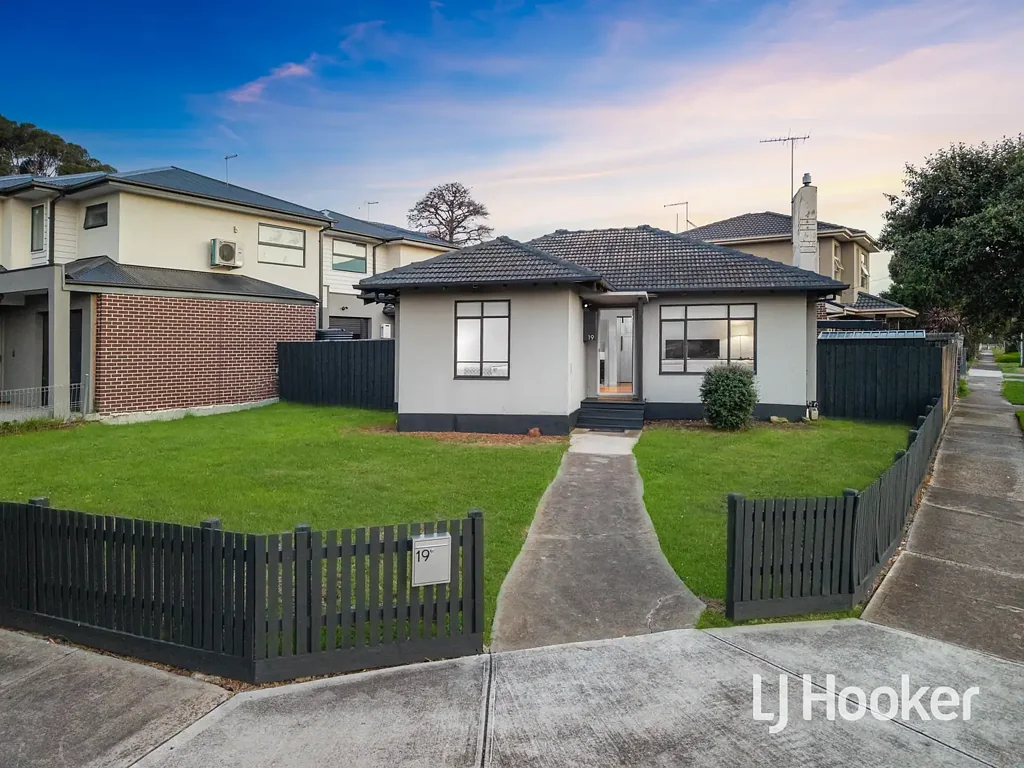 Laverton 3Zimmer Impeccably Presented Home in a Superb Location