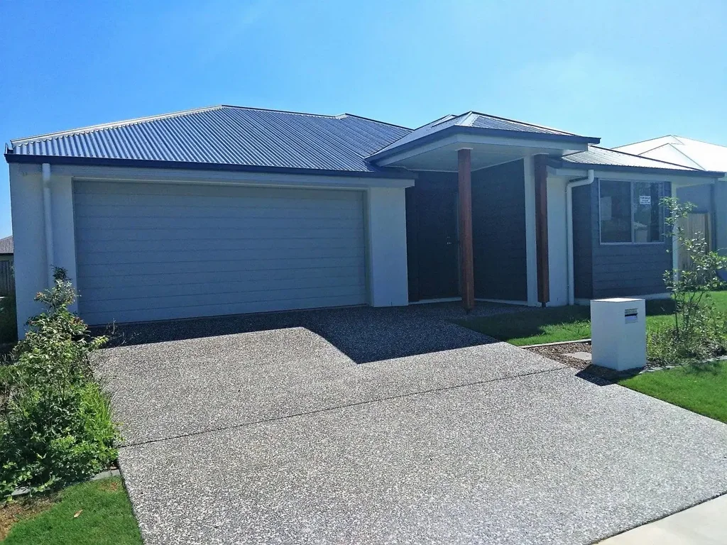 Beautiful Home located in sought after North Harbour!