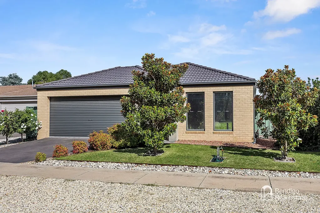 A HOME WITH OUTDOOR ENTERTAINING IN ASCOT
