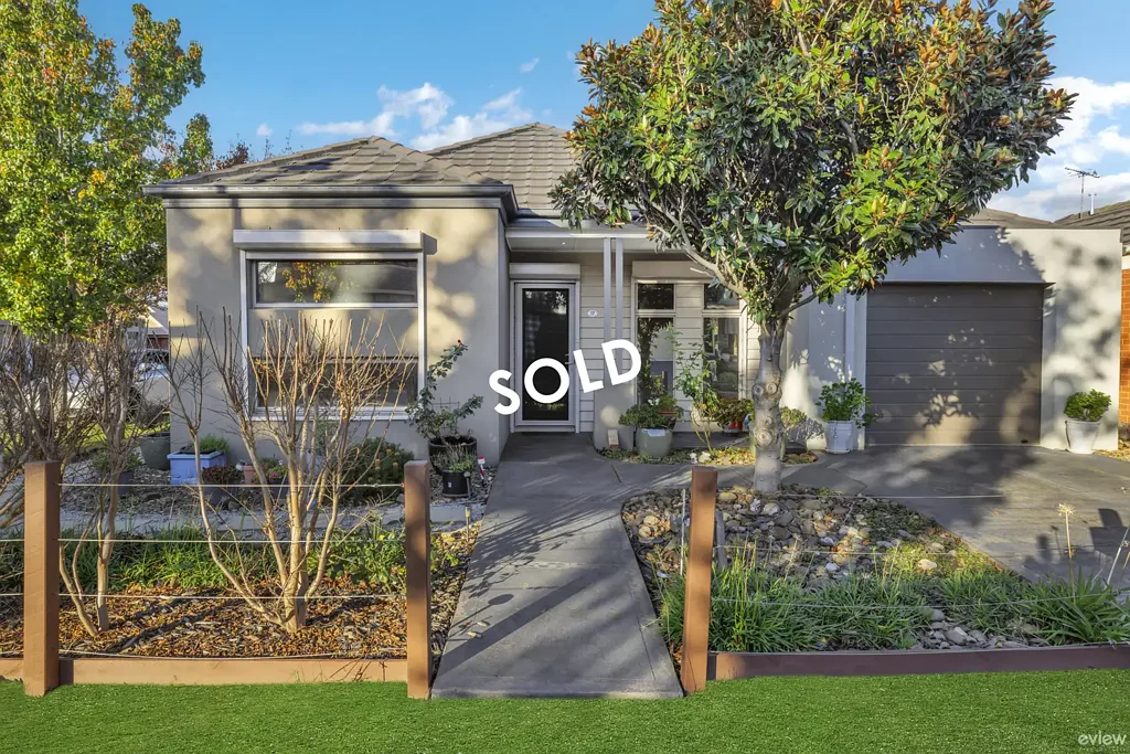 17 Sarton Link, Pakenham, VIC 3810
