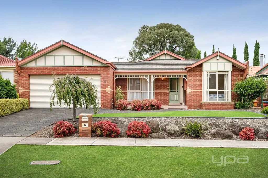 5 Rearden Crescent, Roxburgh Park, VIC 3064