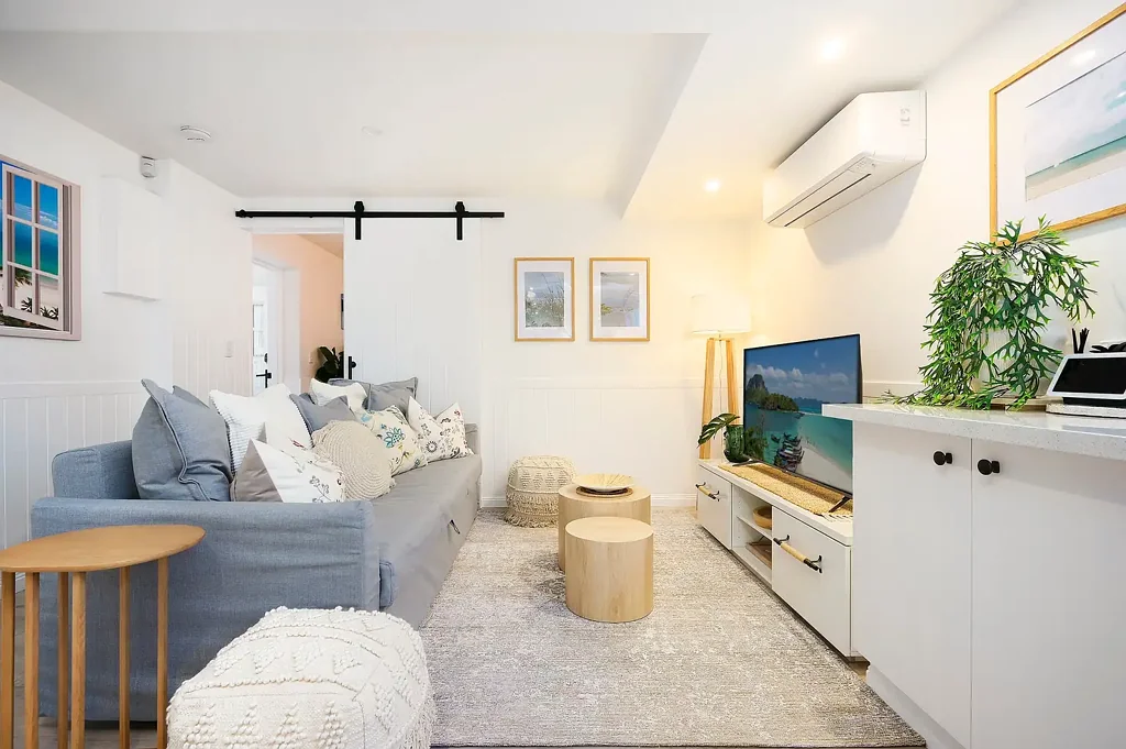 Fully Furnished, Stylish Low Maintenance Living