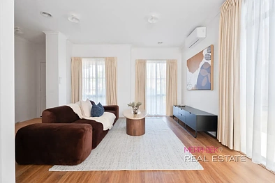 18 The Crest, Attwood, VIC 3049, 3 Bedrooms, 2 Bathrooms, House