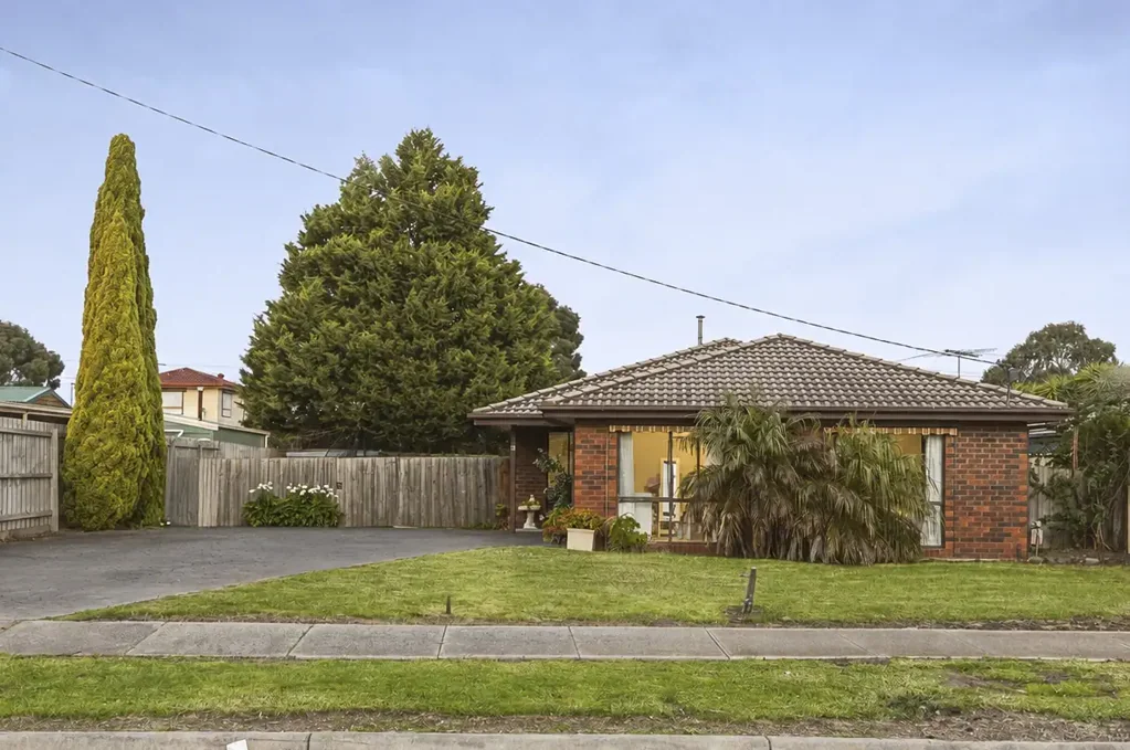 Craigieburn 3ਬੈੱਡਰੂਮ 652m2  of Opportunity in a Prime Craigieburn Location