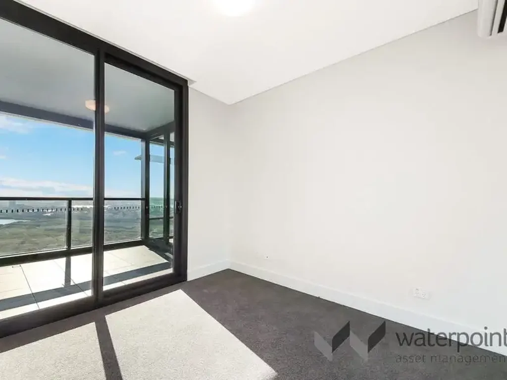 Spacious 1 Bedroom + Separate Study