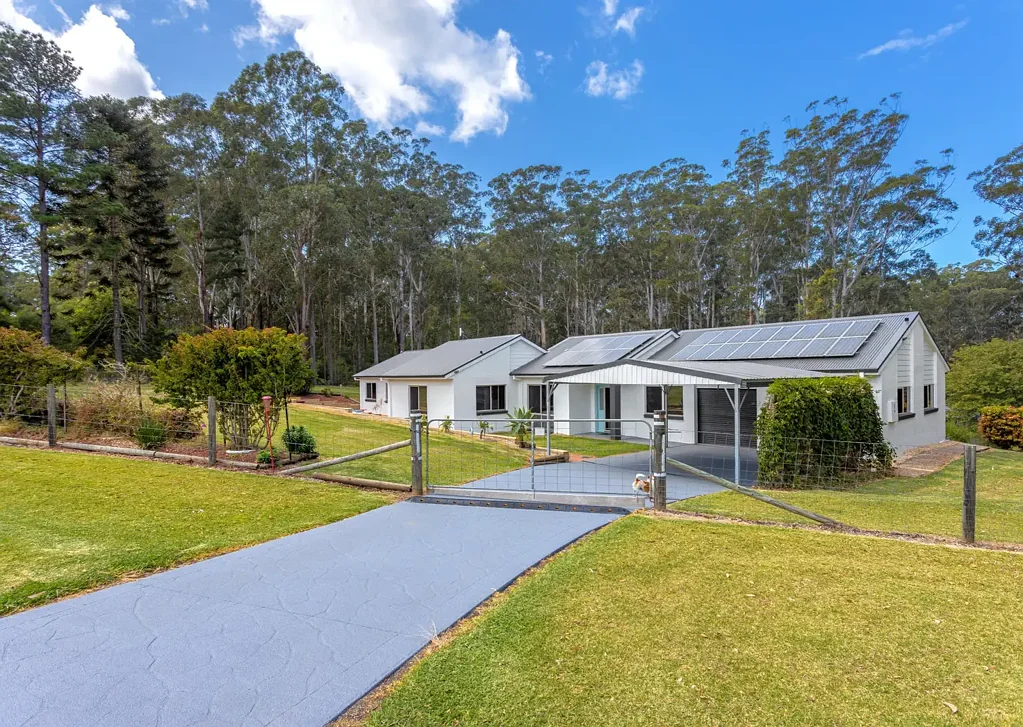 13 Rainforest Drive, Mitchells Island, NSW 2430