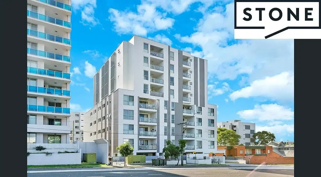 Bright And Spacious Modern Two Bedroom Unit