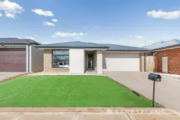 8 Valerian Street, Melton South