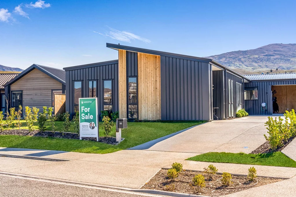 Cromwell 4Moenga Space, Style & Stunning Peaks