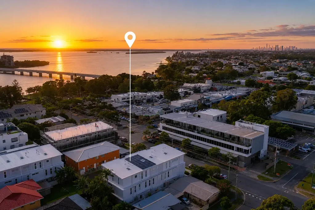 Paradise Point 3chambre Luxury Lock-and-Leave Living Just 150m from the Esplanade and Across the road from Cafes