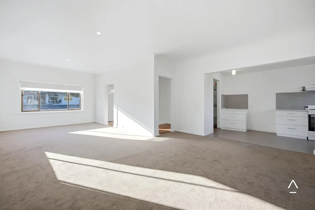Fresh, Bright & Ready to Call Home – Ravenswood Road