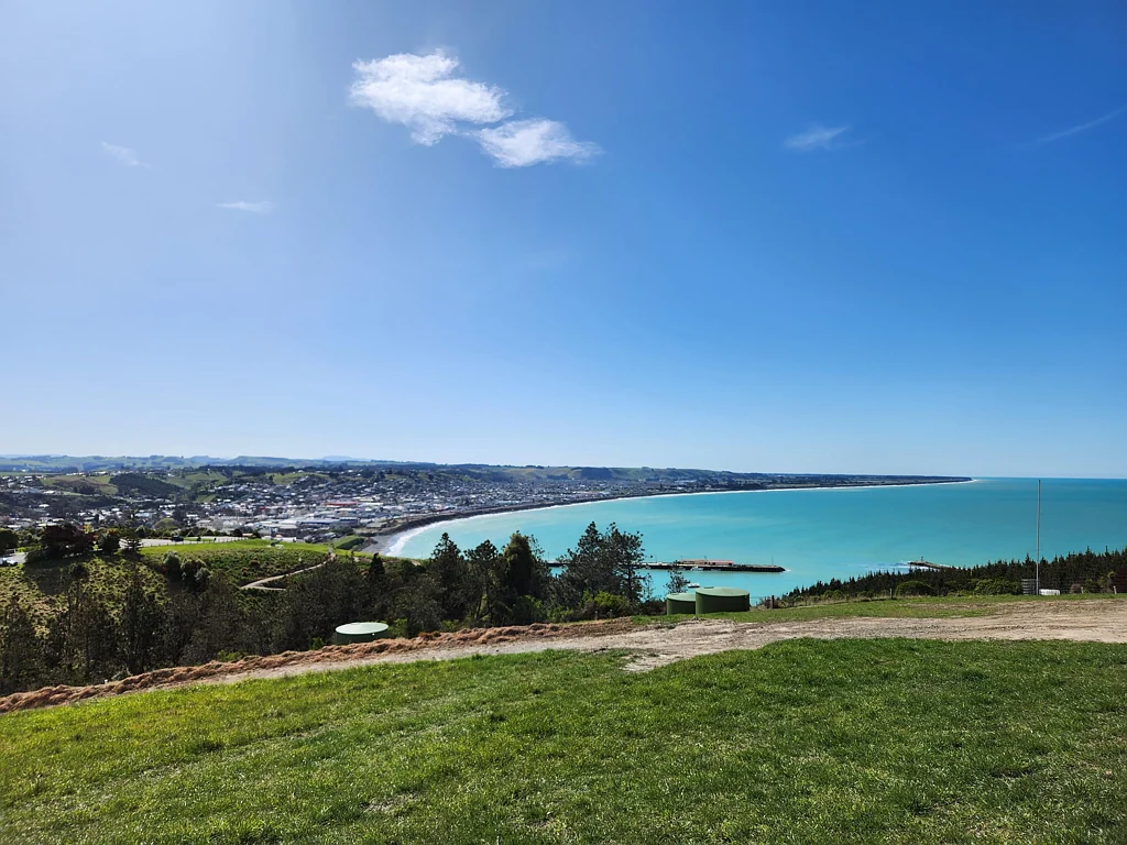 Oamaru Rare Opportunity With Views That Simply Don’t Get