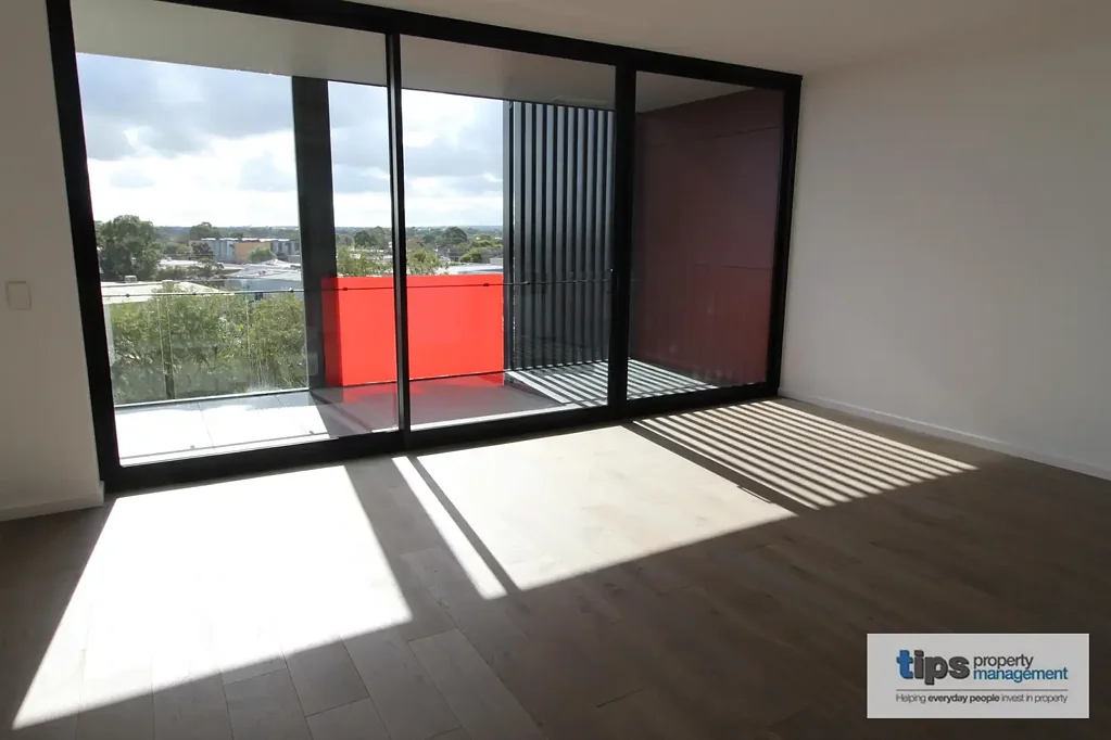 STUNNING APARTMENT IN SOUGHT AFTER LOCATION