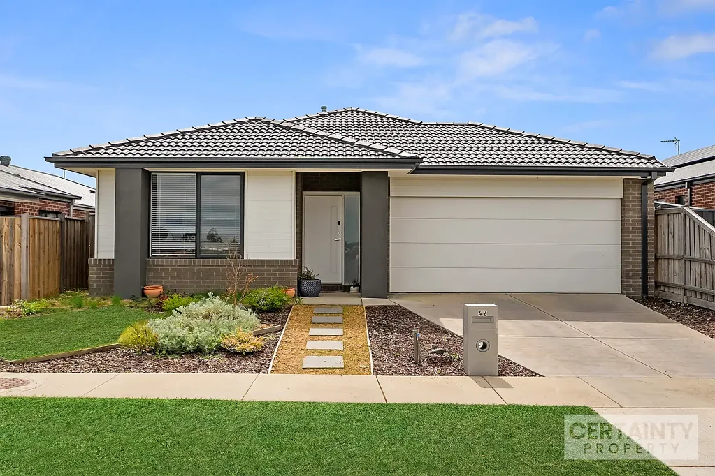 Winter Valley 4Kwarto Modern Comfort, Two Living Zones & an Established Tenancy!