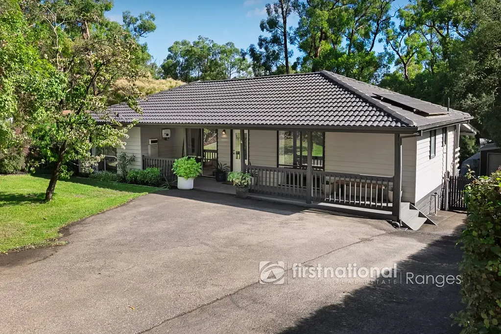 4 Joffre Parade, Cockatoo, VIC 3781