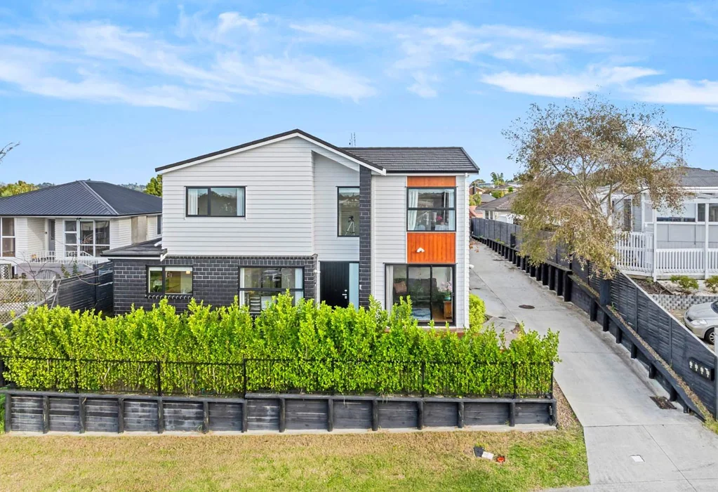 Modern Family Living – 4 Bedrooms 3 Bathrooms ...
