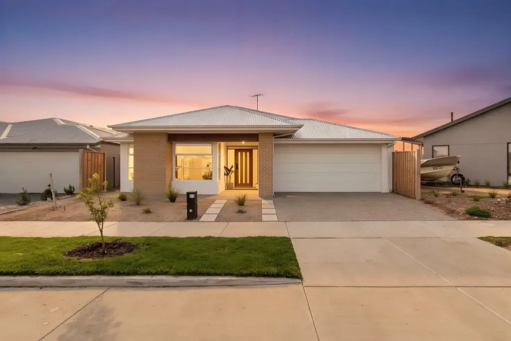 Waurn Ponds 4房  Custom Architectural Home