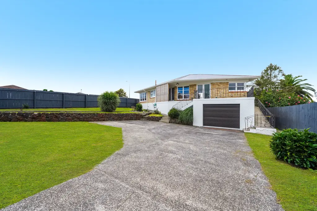 Waiuku 3ਬੈੱਡਰੂਮ Owner Downsizing! Hot Price - Act Immediately!