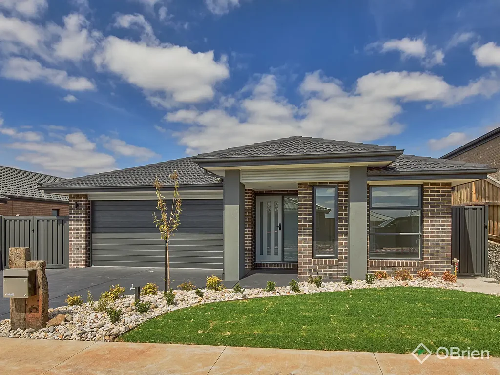 Warragul 4غرفة نوم Back on the market & available - Brand New Living!