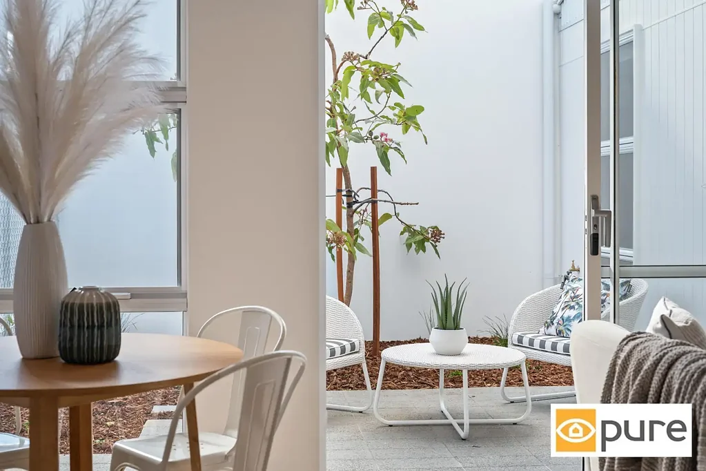 FABULOUS 2 X 2 VILLA IN A CENTRAL LOCATION