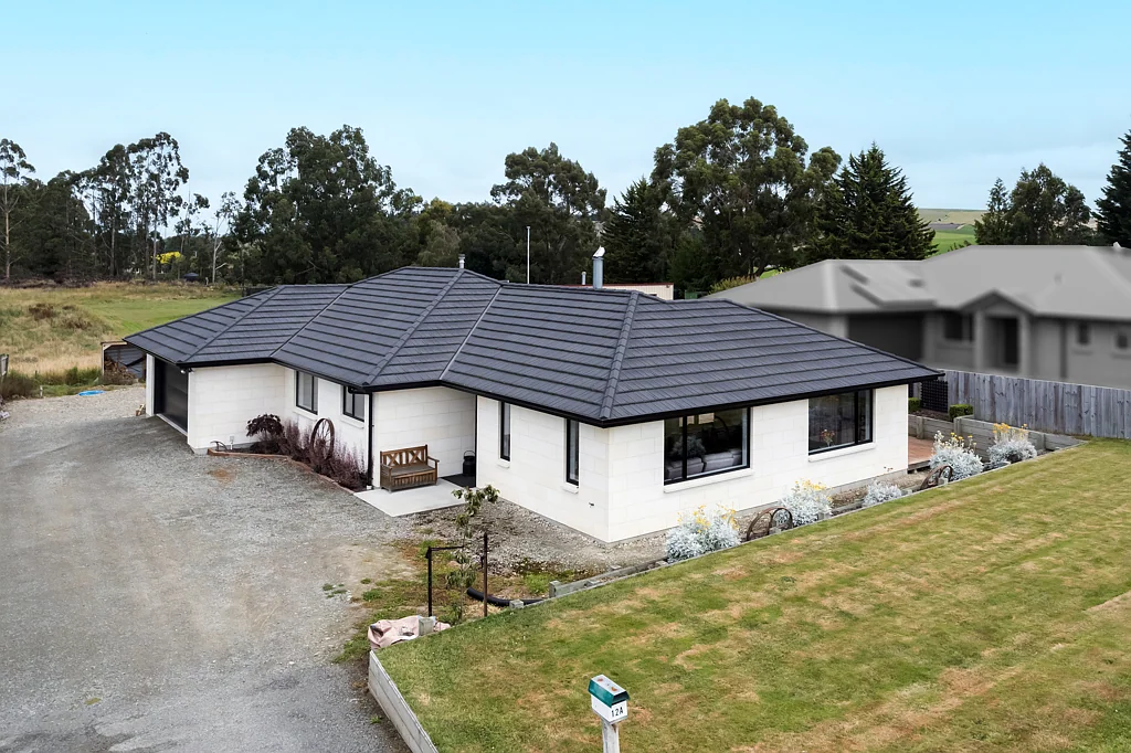 Weston 3ਬੈੱਡਰੂਮ MODERN WESTON HOME WITH AMPLE GARAGING!