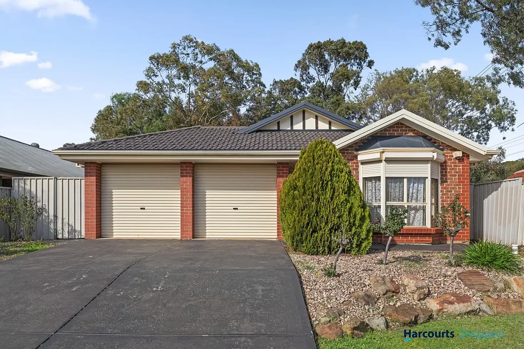 2 Jacaranda Drive, Craigmore, SA 5114