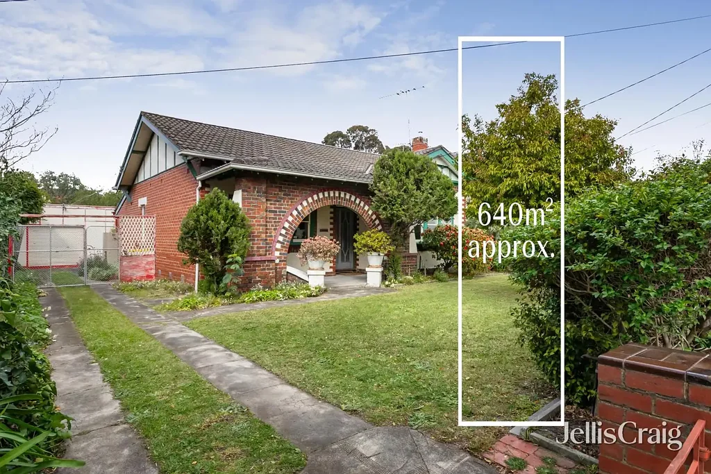 13 Albert Road, Carnegie, VIC 3163