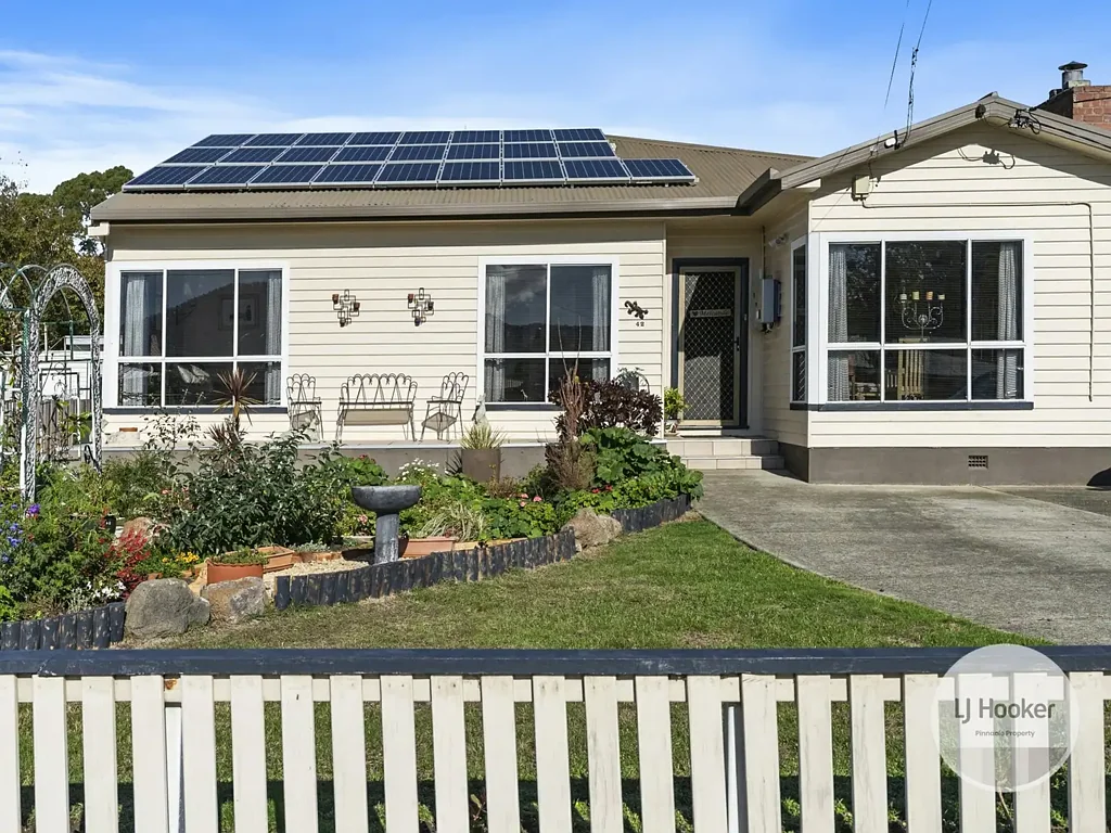 Glenorchy 4 Bedroom Central, convenient and oh so comfortable!