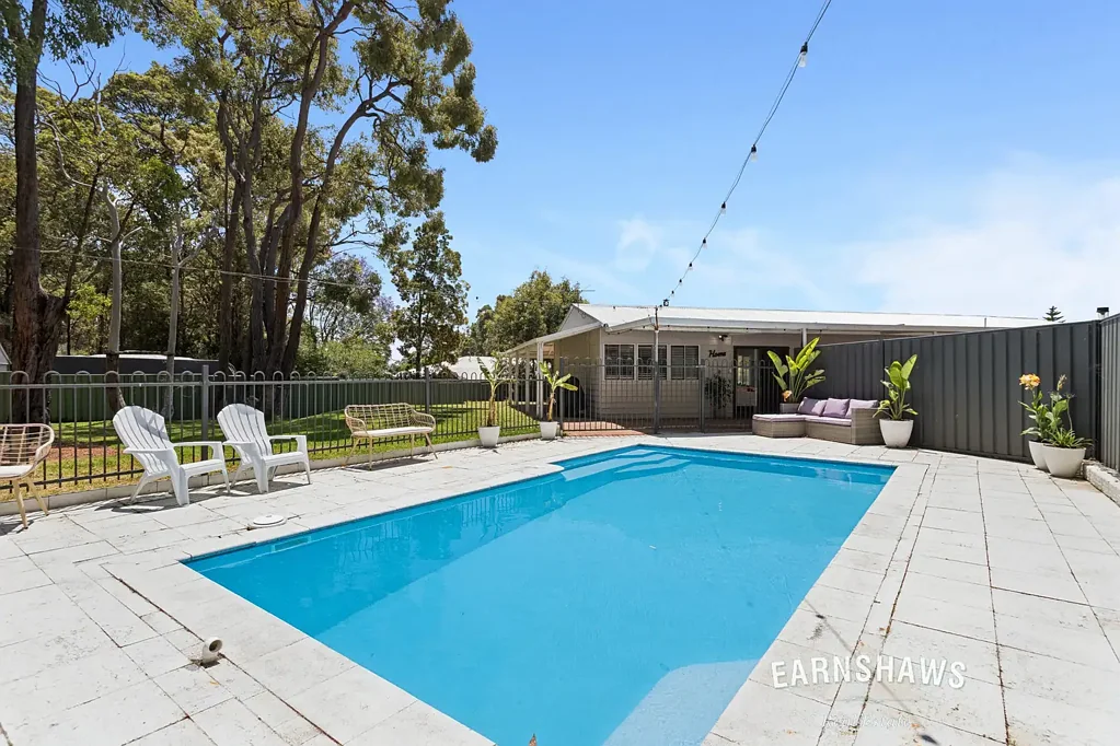 6 Meadow Lane, Parkerville, WA 6081