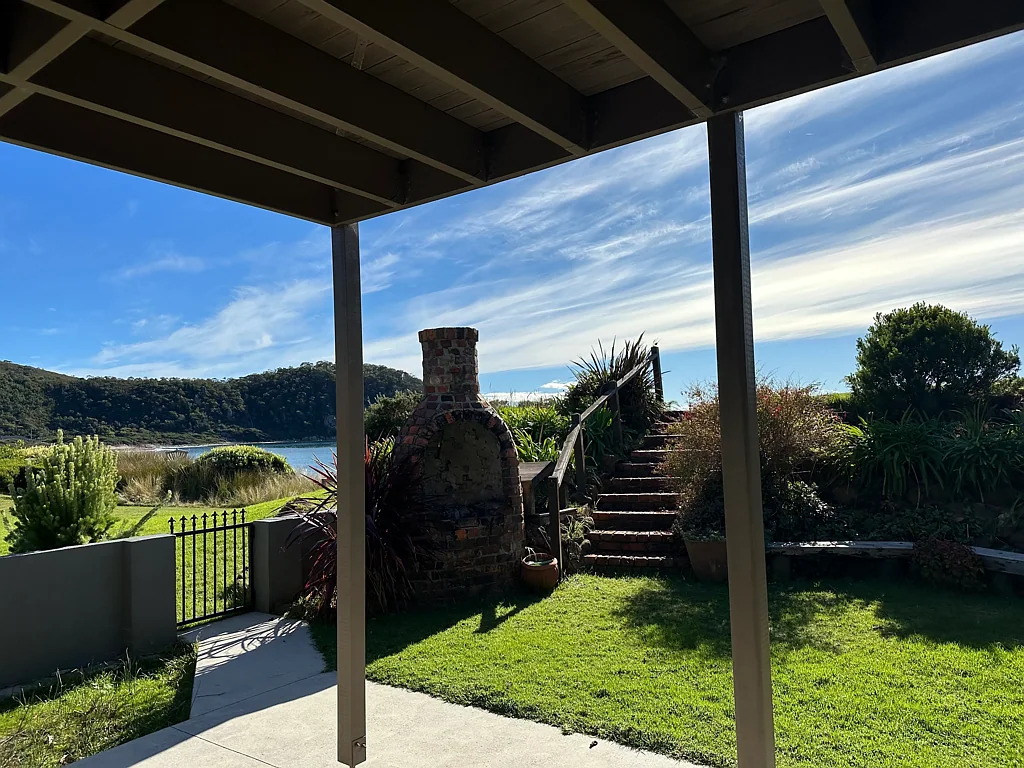 Relaxed Beach Lifestyle Living - Fully Furnished