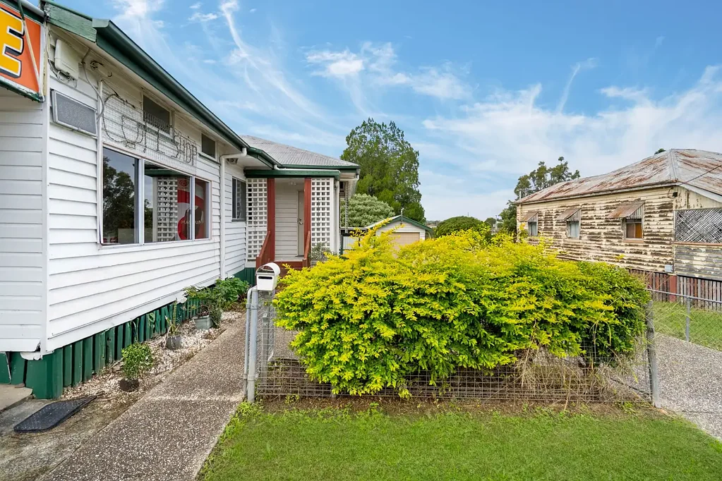 3-Bedroom Home with Study in Prime North Booval Location!