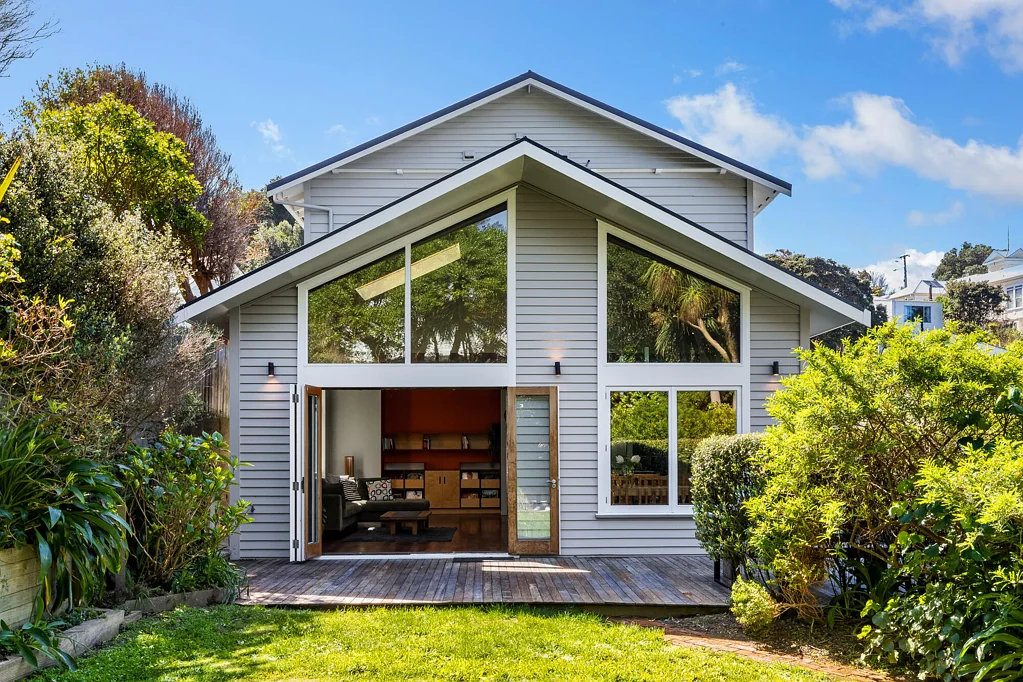 Island Bay 4ਬੈੱਡਰੂਮ MODERNISED CHARACTER, SPACIOUS FAMILY HOME