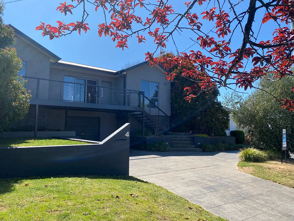 4 HILTON STREET, Cooma, NSW 2630