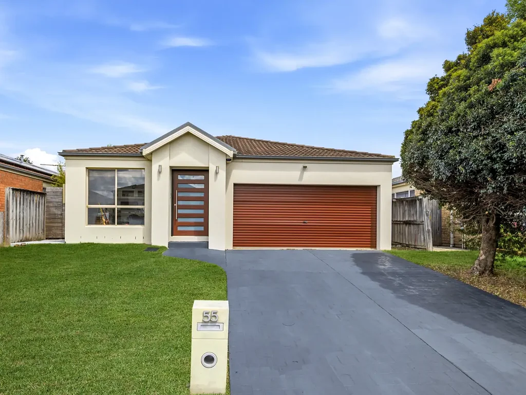 Horningsea Park 4Kwarto Spacious Family Living with Multiple Living Areas & Outdoor Entertaining!