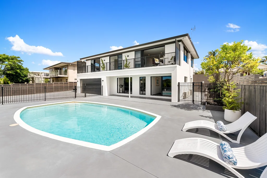 Exceptional 5-Bedroom Home in Prime Farm Cove Location