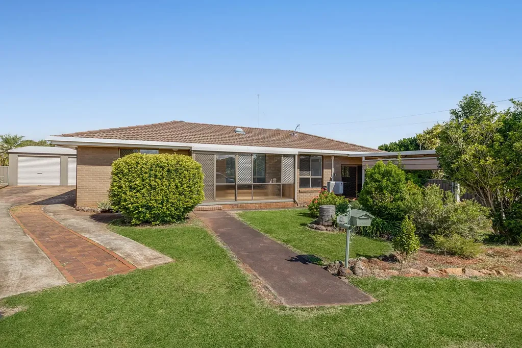 Glenvale 4બેડરૂમ Charming 4-Bedroom Home with Large Powered Shed in a Quiet Cul-de-Sac