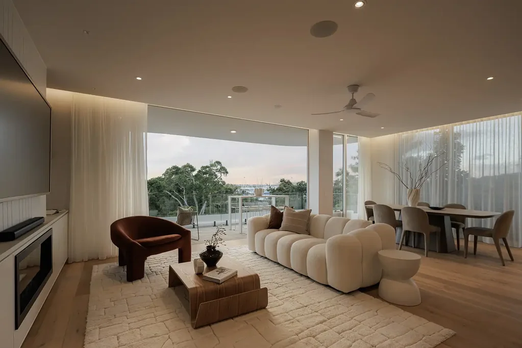 Manly 3 Bedroom Esplanade Penthouse Living