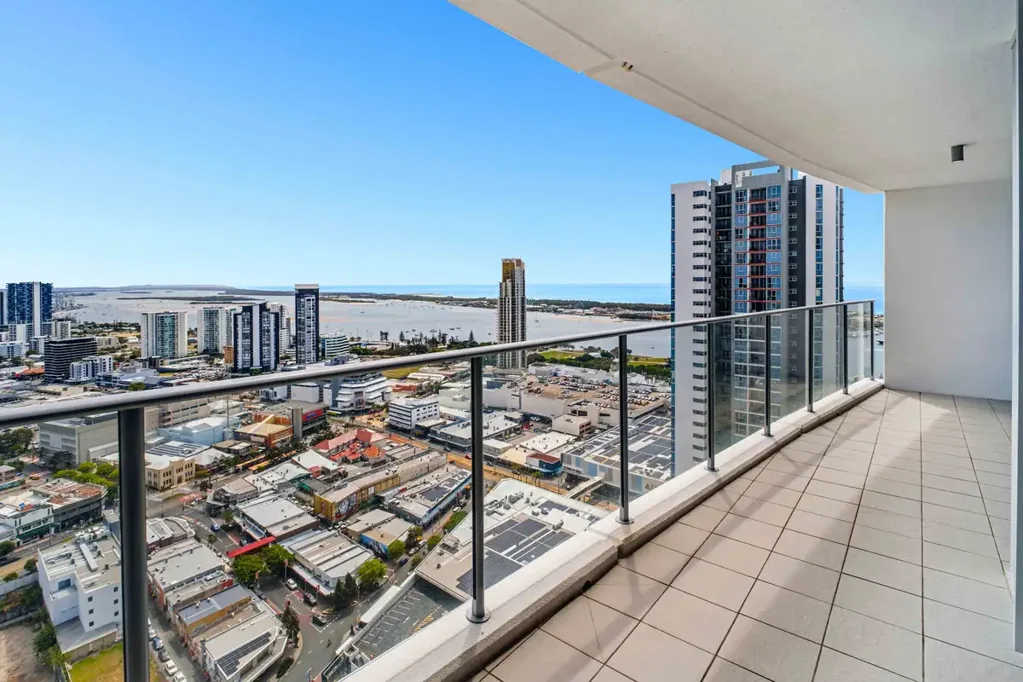 Southport 2कमरा Spectacular Broadwater & Hinterland Views!