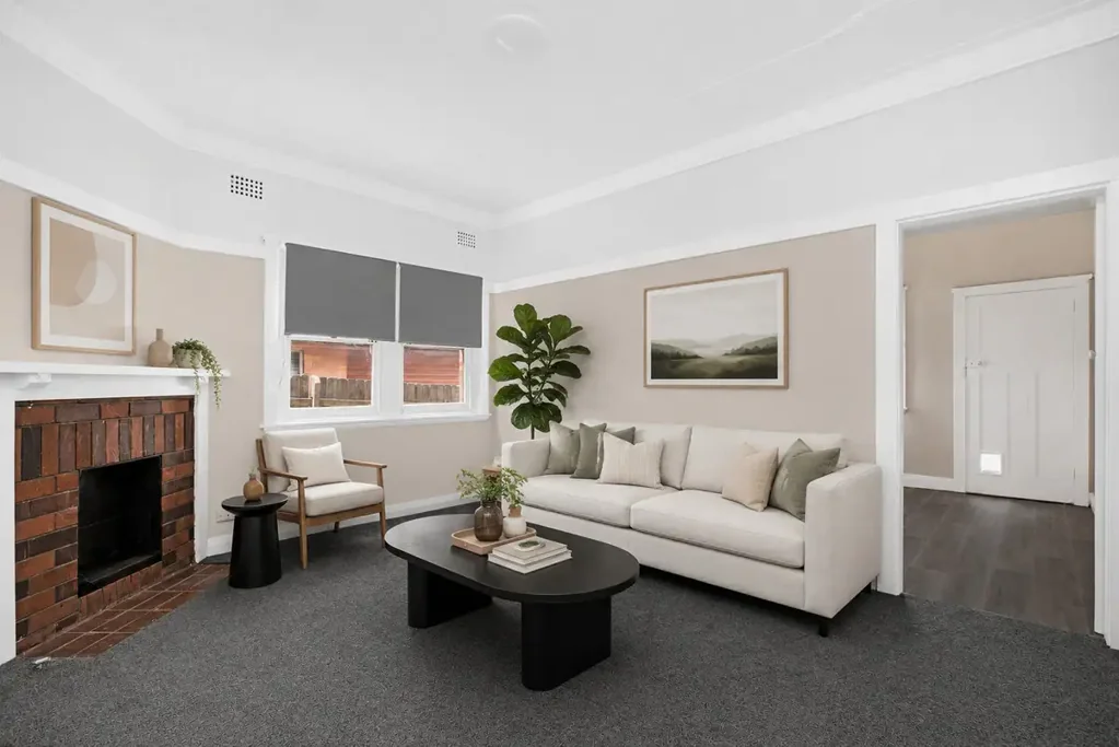 Two Bedroom Art Deco Apartment & Sunroom