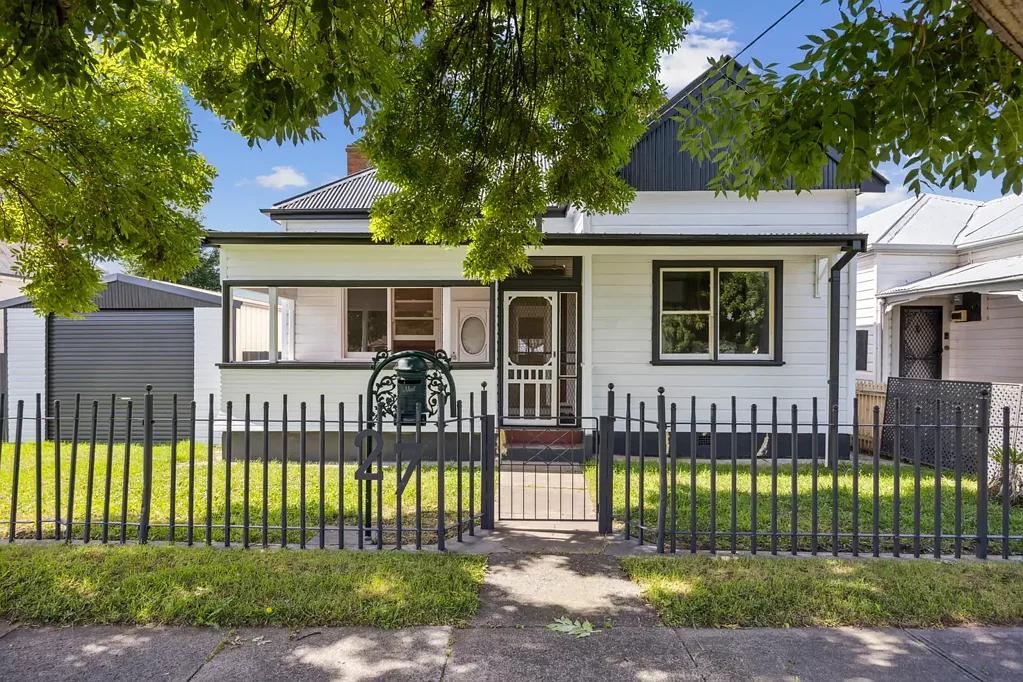 27 Lagoon St, Goulburn, NSW 2580