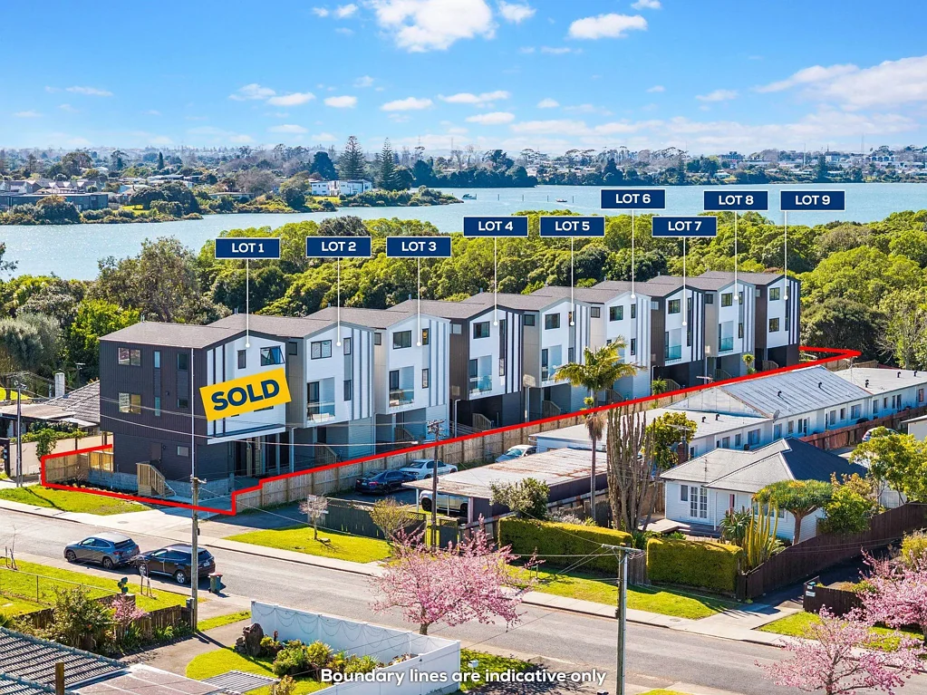 Otahuhu 3 Bedroom Affordable Luxury: River Views mins to Sylvia Park