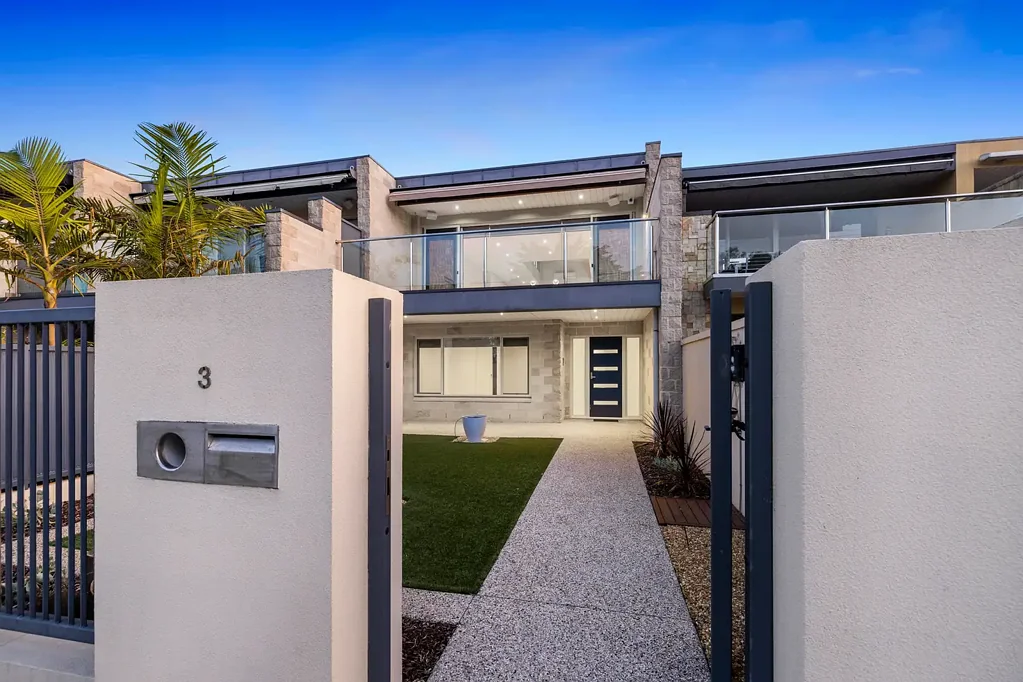 PRISTINE BEACHSIDE PROPERTY FOR RENT