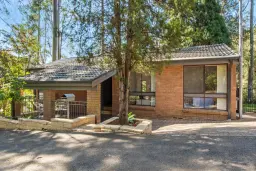 35 VALLEY RD, Hornsby