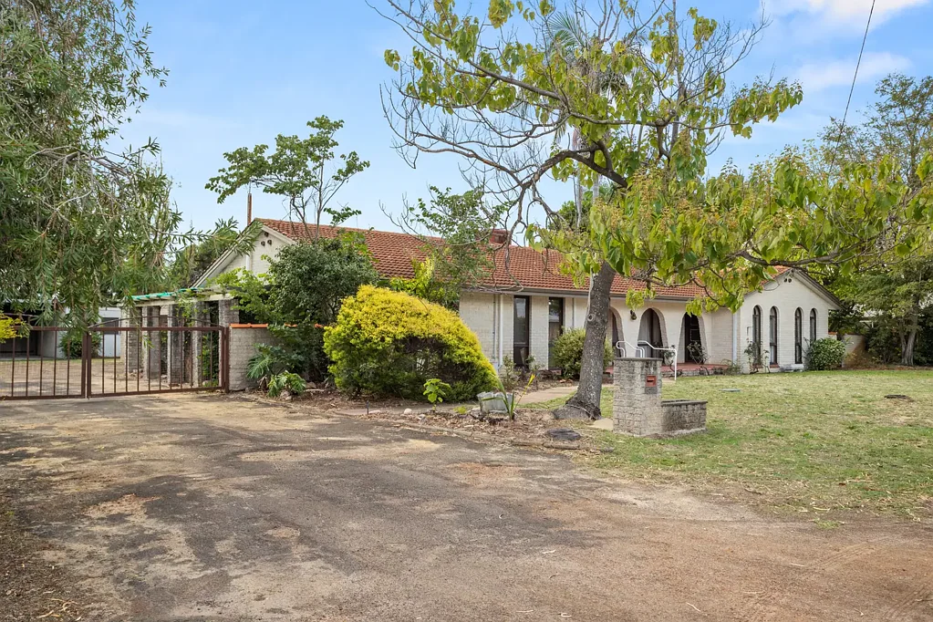 6 Elliot Road, Capel, WA 6271